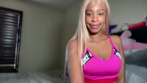 cum2charmxx online show from April 1, 2:47 pm