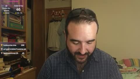 curiosillo1983 online show from October 14, 2:31 pm