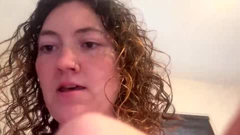 curliegirlee online show from May 16, 11:25 pm