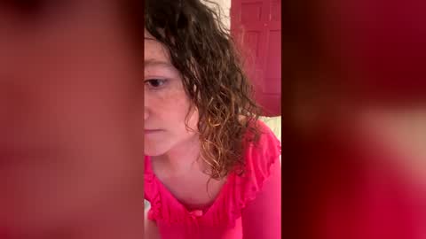 curliegirlee online show from May 6, 12:27 am