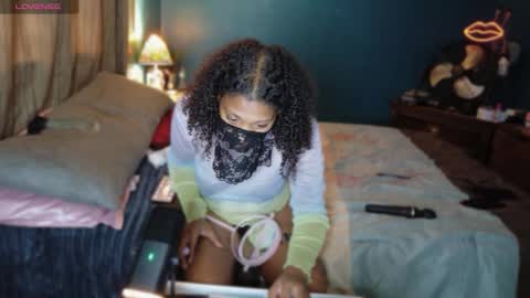 Curlynony online show from November 7, 5:26 pm