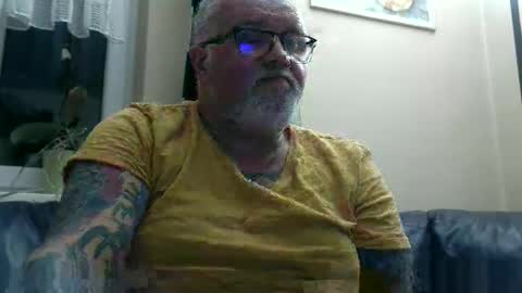 curtus14 online show from March 17, 9:20 pm