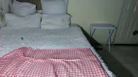 curvybae45 online show from April 11, 4:44 pm