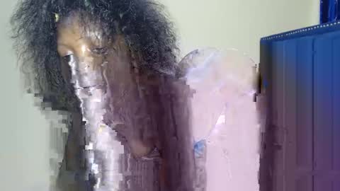 curvyjoan online show from November 29, 11:29 am