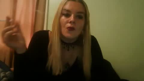 curvymom2025 online show from October 22, 7:59 pm