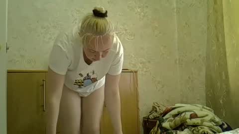 Curvy online show from May 24, 12:34 pm