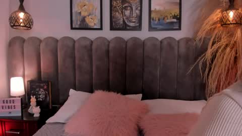 Amber  online show from April 18, 7:18 pm