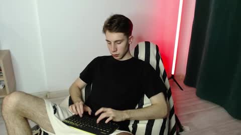 Snapshot of cute_brian chatting on October 22, 2:30 pm Im Brian online show from October 22, 2:30 pm