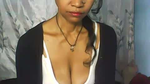 murielle online show from February 8, 3:19 am