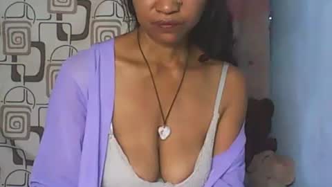 murielle online show from May 11, 1:40 pm