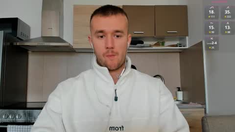 cute_skywalker online show from February 17, 9:03 am