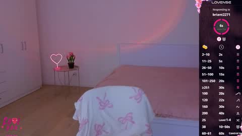 Snapshot of cuteariel7 chatting on September 19, 4:33 pm Ariel online show from September 19, 4:33 pm