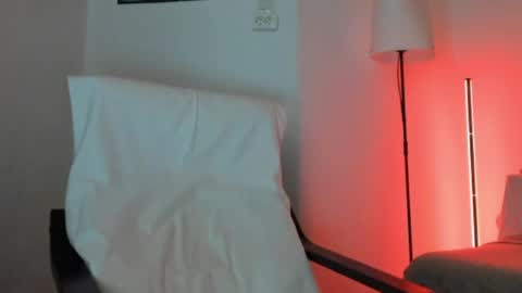 cuteeboy online show from May 31, 4:50 pm