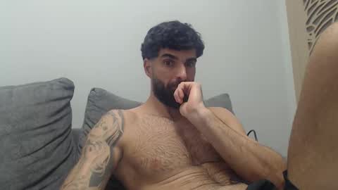 cuteeboy online show from February 5, 3:37 pm