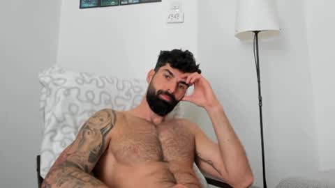 cuteeboy online show from May 23, 8:32 am