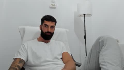 cuteeboy online show from October 15, 2:18 pm