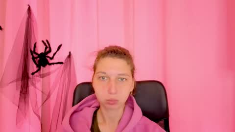 Elli online show from November 19, 11:09 am