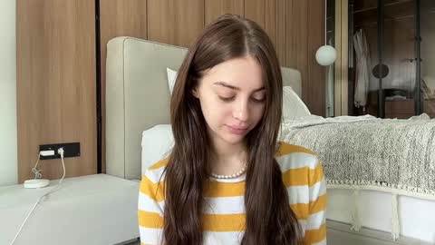 Elsa online show from February 2, 4:05 am