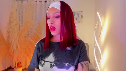 Zoe  online show from November 12, 4:37 am