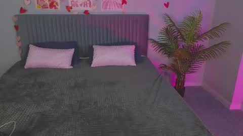 Amyy online show from June 25, 5:12 am
