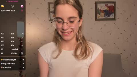 Melisa online show from December 2, 8:40 pm