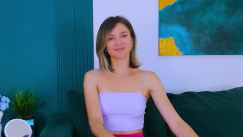 cutemirage online show from October 12, 2:31 pm