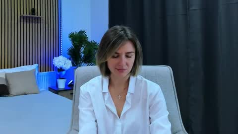 cutemirage online show from April 10, 2:55 pm