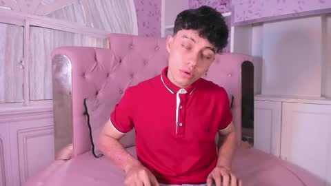 cutenaked_ online show from December 15, 12:34 pm