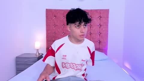 cutenaked_ online show from February 10, 11:24 am