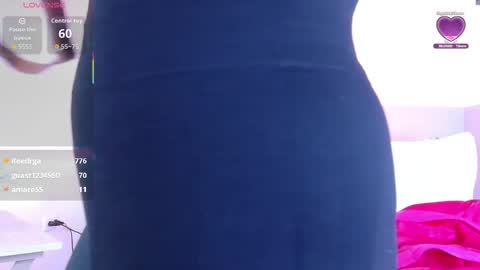 cutepetitee online show from May 16, 8:07 pm