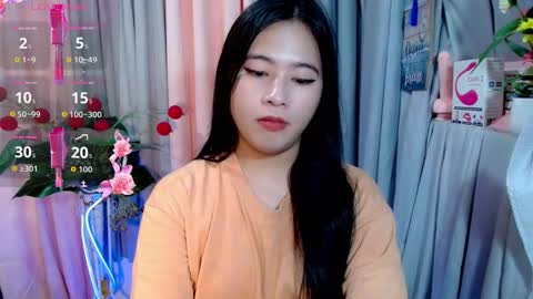 cute online show from December 18, 8:26 pm