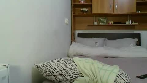 Ami online show from February 9, 2:15 am