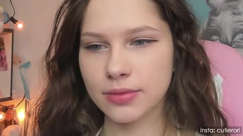 Snapshot of cutierori chatting on February 28, 5:26 pm Rori Instagram cutierori online show from February 28, 5:26 pm