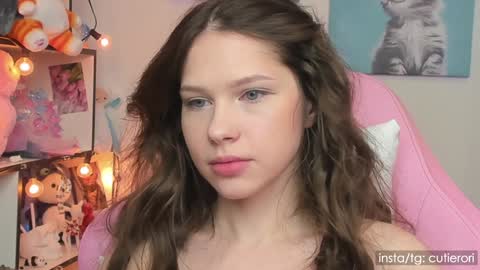 Snapshot of cutierori chatting on February 6, 7:56 am Rori Instagram cutierori online show from February 6, 7:56 am