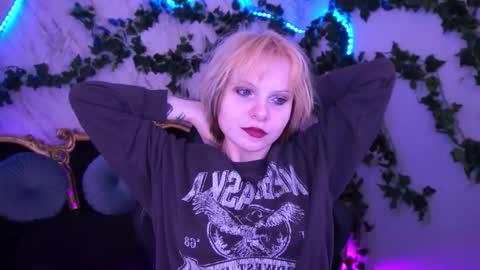 Snapshot of cutiiebunny chatting on October 25, 6:57 am cutiiebunny online show from October 25, 6:57 am