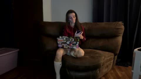 cworld9709321 online show from October 6, 5:36 am