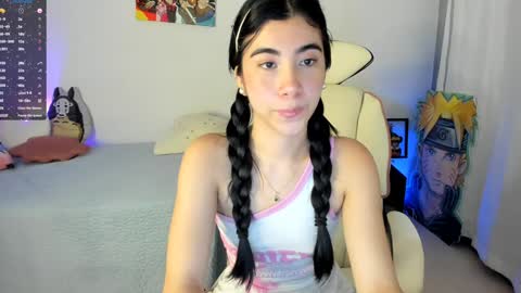 Snapshot of cyber_lizz chatting on December 5, 9:33 pm Liz online show from December 5, 9:33 pm