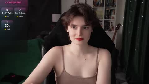 Helen Blossom online show from November 10, 8:33 pm