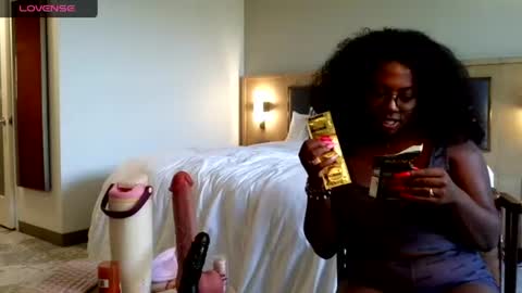 Cyndy Lou Who online show from July 9, 5:39 pm