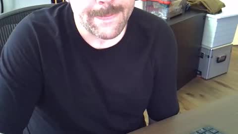 cyrsug online show from April 23, 12:51 pm