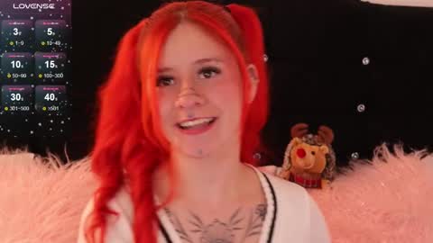 Snapshot of daarlene chatting on February 18, 7:41 pm Darlene online show from February 18, 7:41 pm