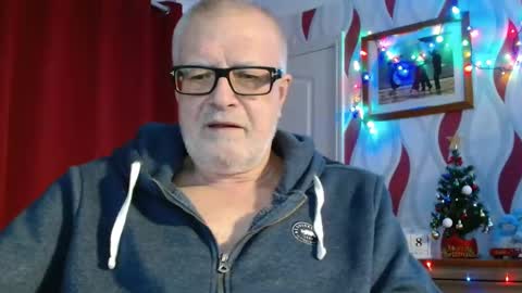 Brian ... online show from December 18, 9:43 pm