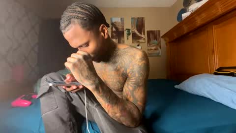 sexy tatted king bbc online show from December 10, 7:37 am