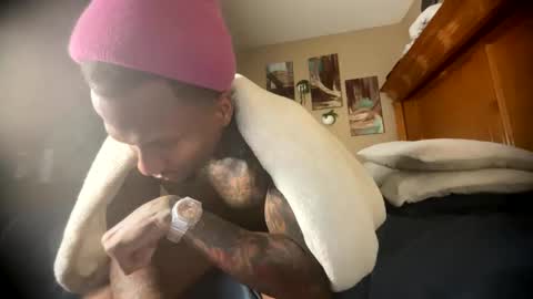 sexy tatted king bbc online show from December 15, 10:06 pm