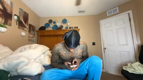 sexy tatted king bbc online show from February 5, 5:53 pm