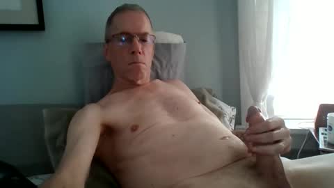 daddyluvssmoothies online show from June 7, 4:56 pm