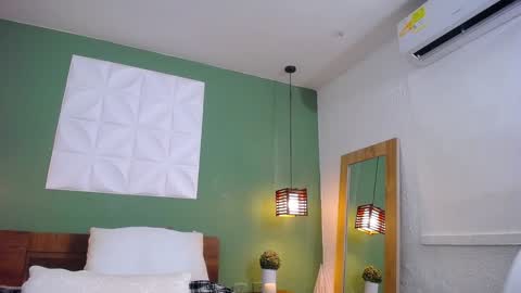 Valen online show from January 11, 5:07 pm