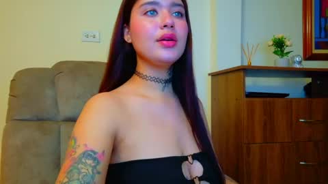 Valen online show from June 3, 2:58 am