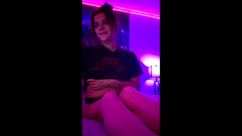 daddysgoodgirl online show from December 15, 1:23 am