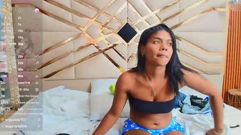 Snapshot of daddysneakinme chatting on February 12, 12:05 am Anny  online show from February 12, 12:05 am